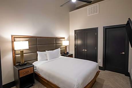 Queen Suite