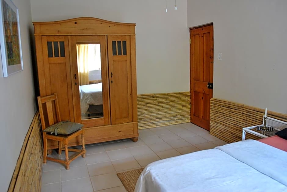 Amber Lagoon Eco Retreat - Chalets, Rooms and Glamping