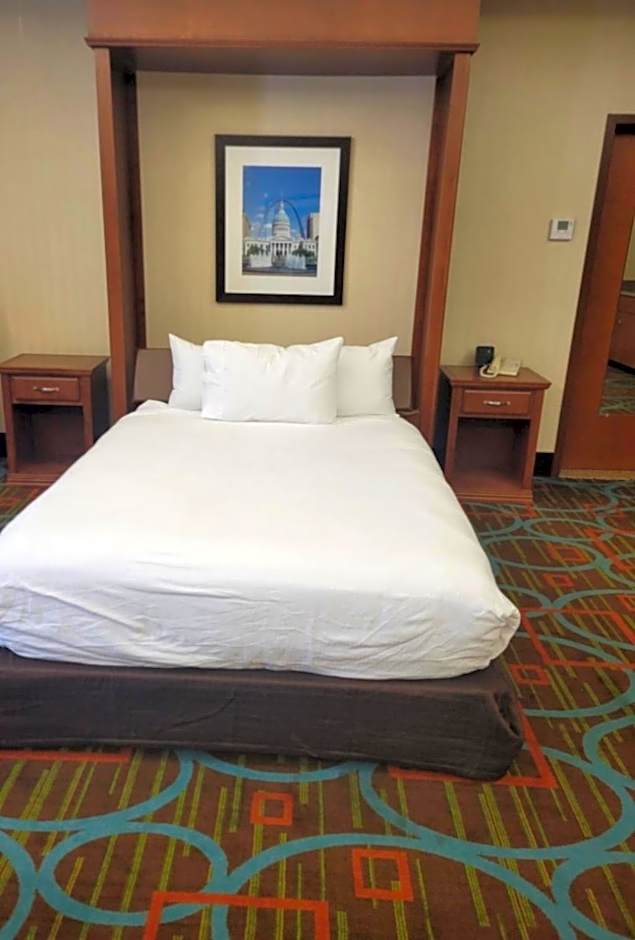 Wingate by Wyndham St Louis Airport