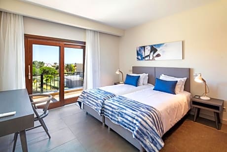 Duplex Three Bedroom Townhouse with Private Pool