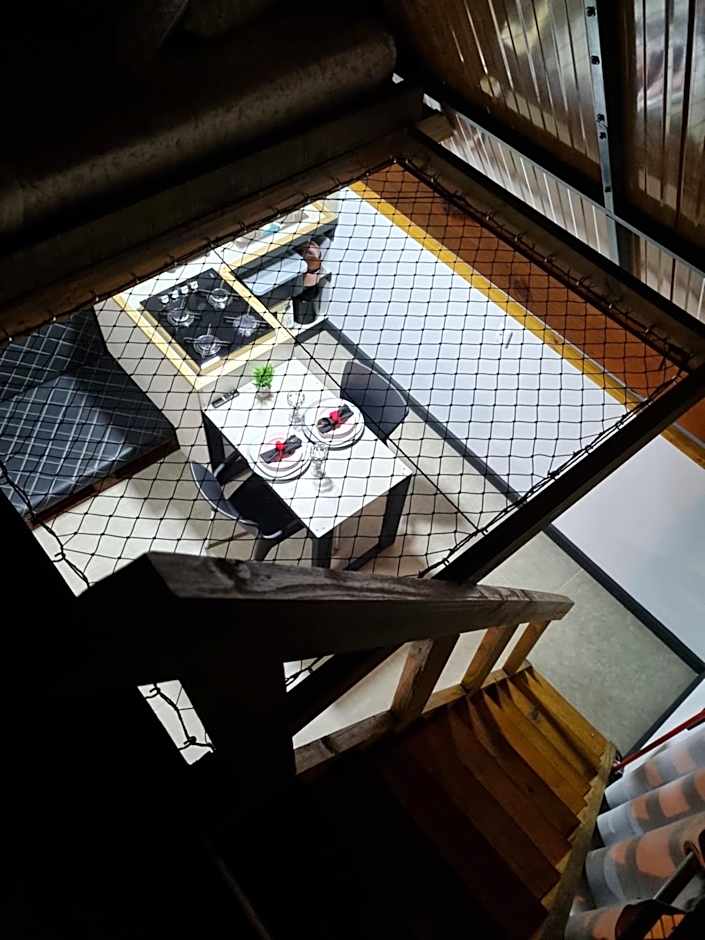 Pousada Rosa Shanti, café da manhã opcional, apenas 4 cabanas, piscina, estacionamento privativo, área de festas com churrasqueira e cervejeira, cantinho da fogueira, localizado junto a natureza