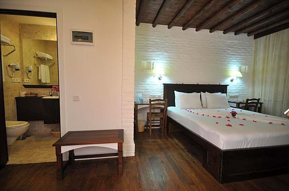 Photo 1 of 9 of Standard 1 Double Bed or 2 Beds, Garden View