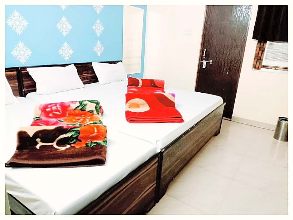 Goroomgo Shivay Guest House Godowlia Varanasi