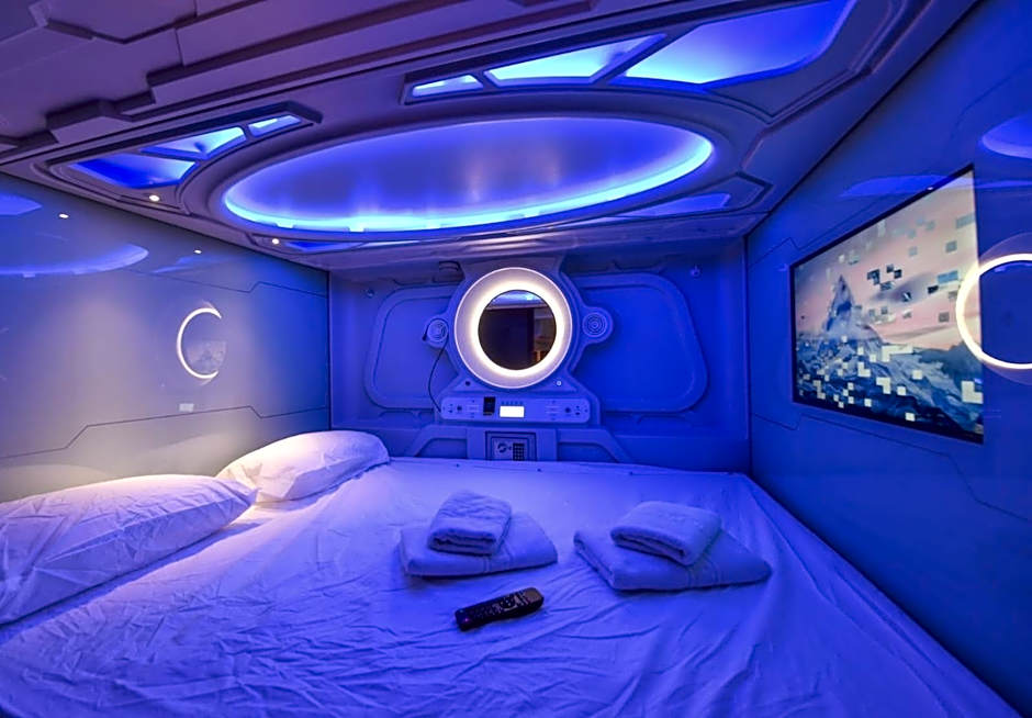 Atypicap Capsule Hostel