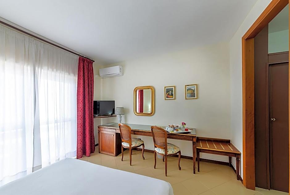 Hotel Sakura, Sure Hotel Collection by Best Western