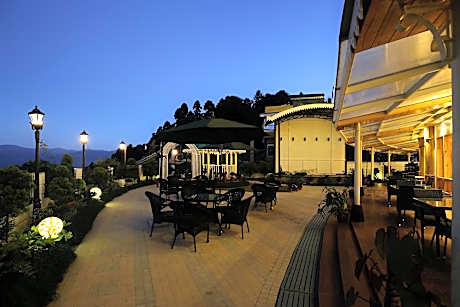 Crescent Resort