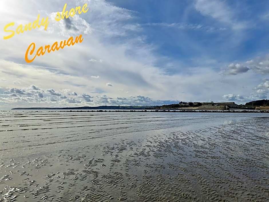 A short walk to Par Beach & coastal paths, On-site facilities. Pets welcome