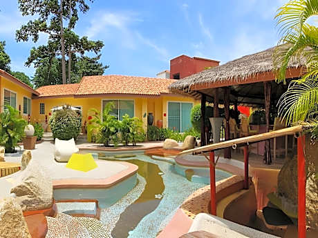 Pandora Lifestyle Hotel