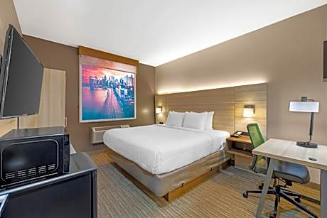 Country Inn & Suites By Radisson Staten Island NY