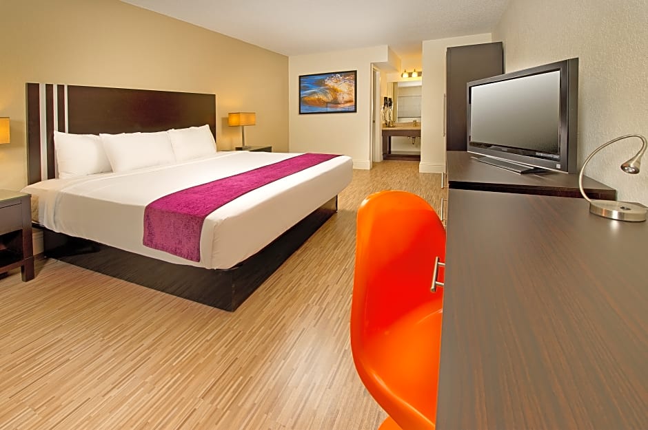 Avanti International Resort
