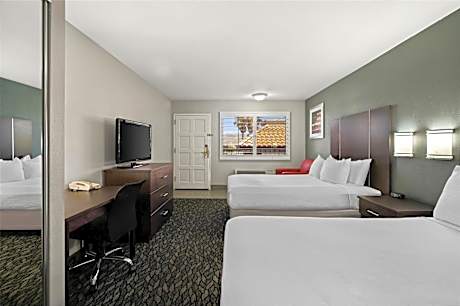 Queen Room with Two Queen Beds - Non-Smoking