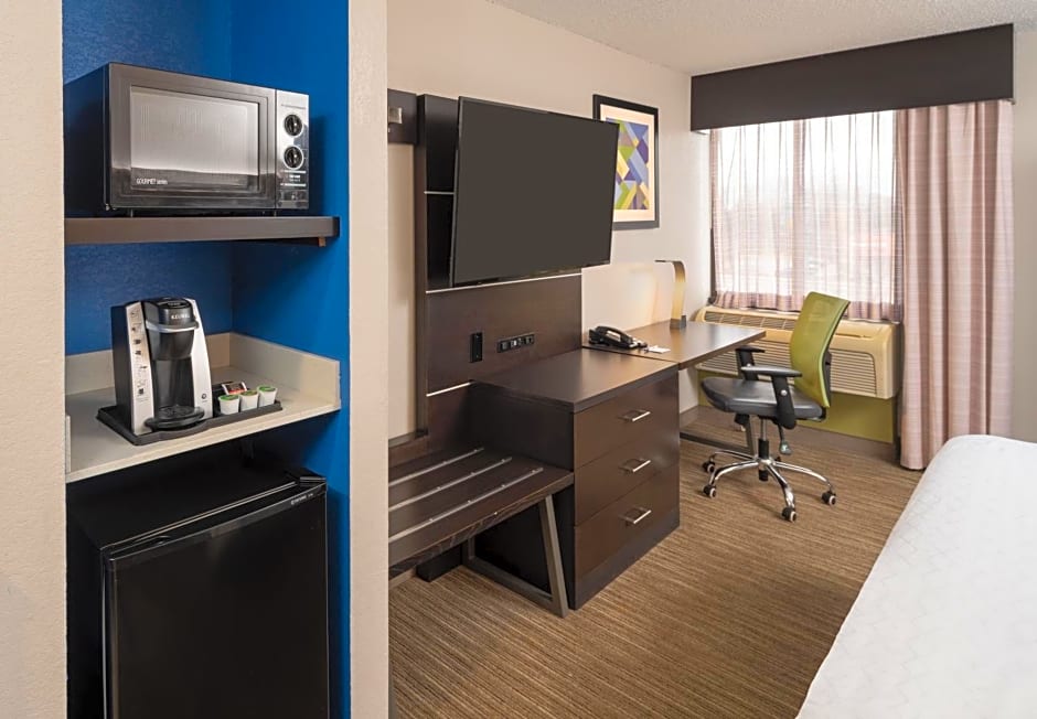 Holiday Inn Express Rochester - Greece By IHG
