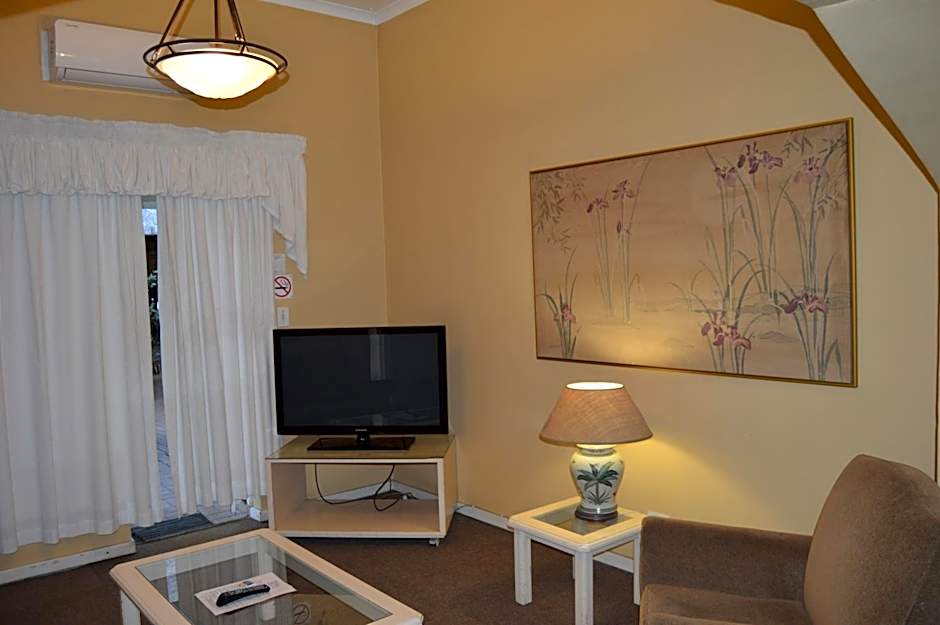 Ascot Inn