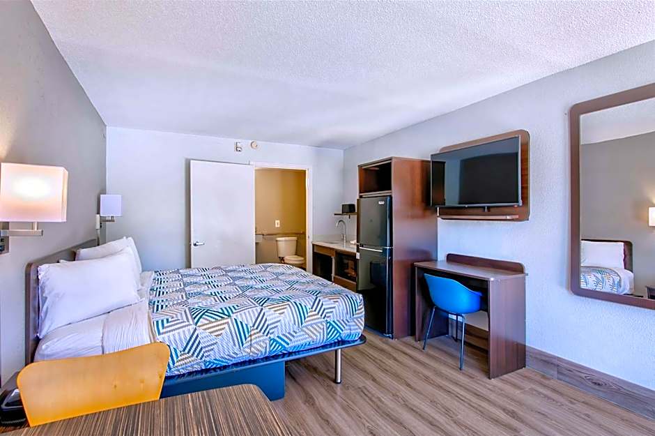 Motel 6 Birmingham, AL - Medical Center - nverness Hwy 280