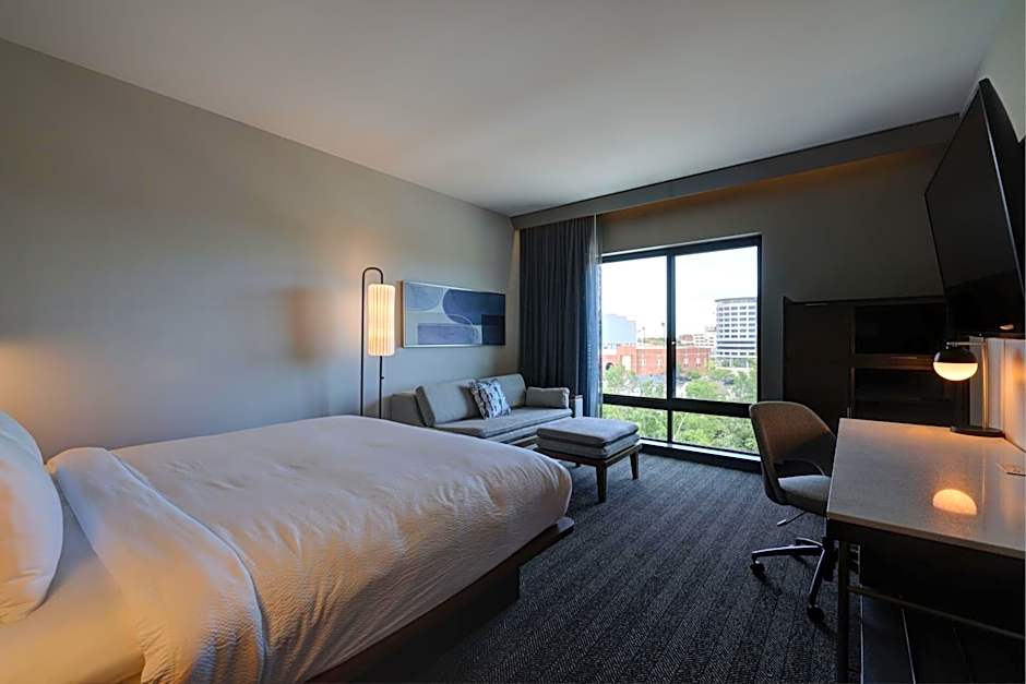 Courtyard by Marriott Iowa City University Heights