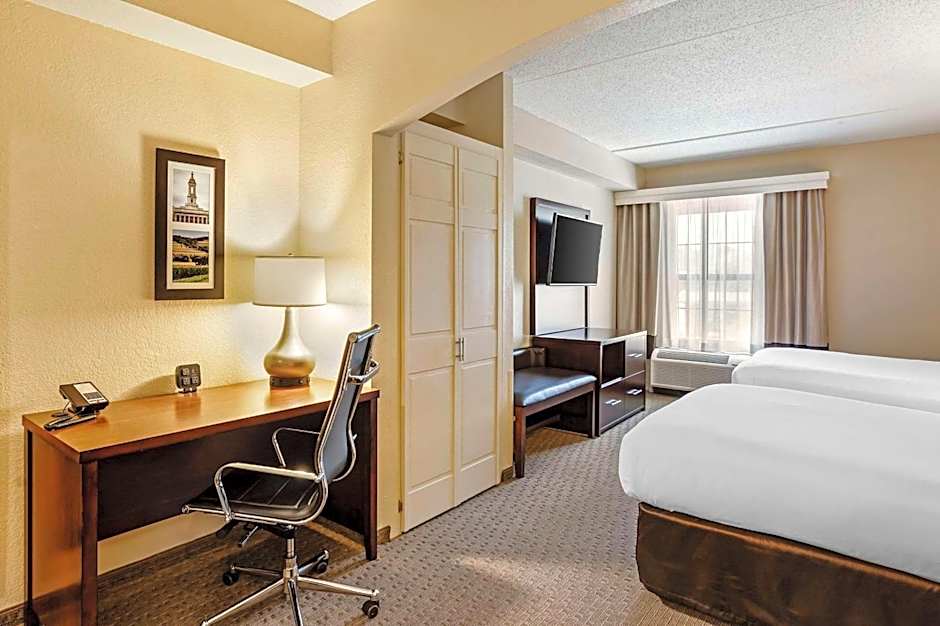 Comfort Suites near Penn State