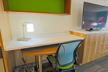 1King Hearing Accessible Studio Suite Nosmok