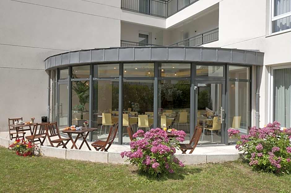 Aparthotel Adagio Access Paris Vanves - Porte de Châtillon