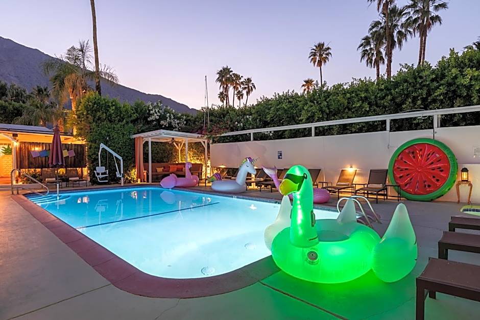 Float Palm Springs - Adults Only