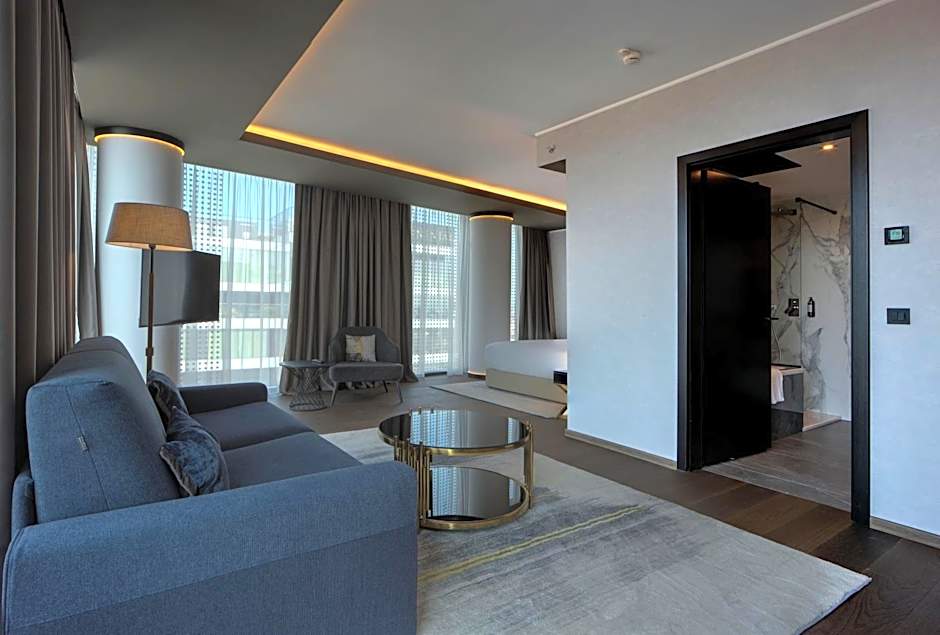 Grand Plaza Hotel & Congress Center