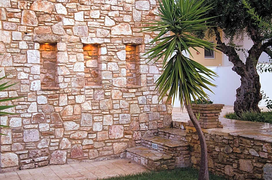 Colonides Beach Hotel