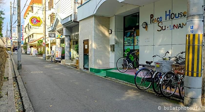 Peace House Suzunami – Osaka, WI