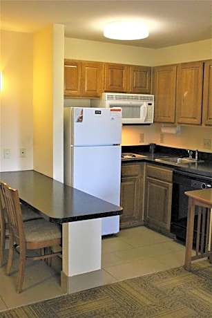 One-Bedroom Queen Suite