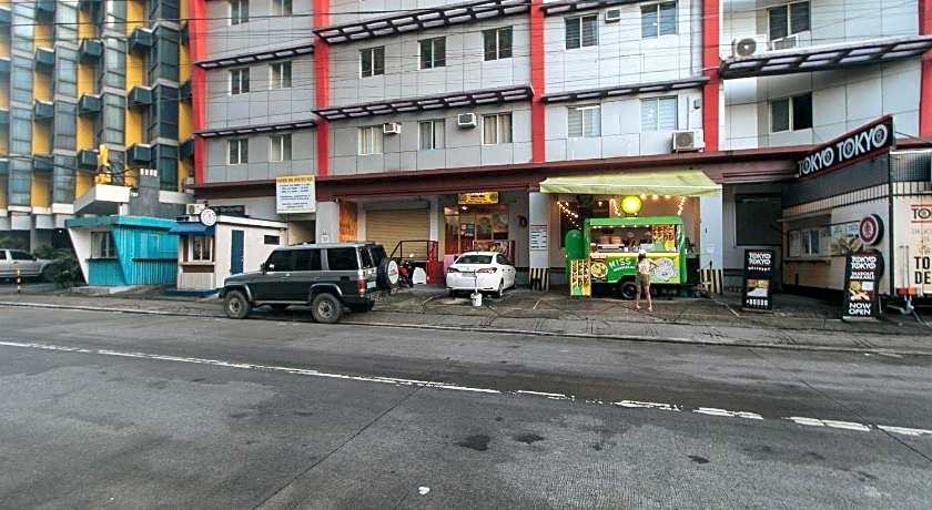 OYO 809 Crowne One Condo