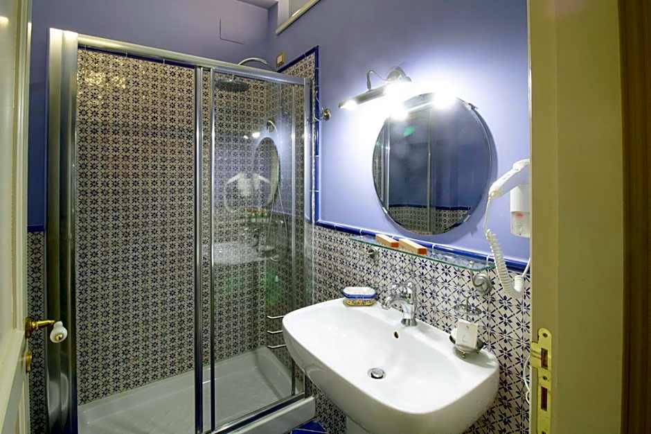 THE PALACE B&B and Apartments