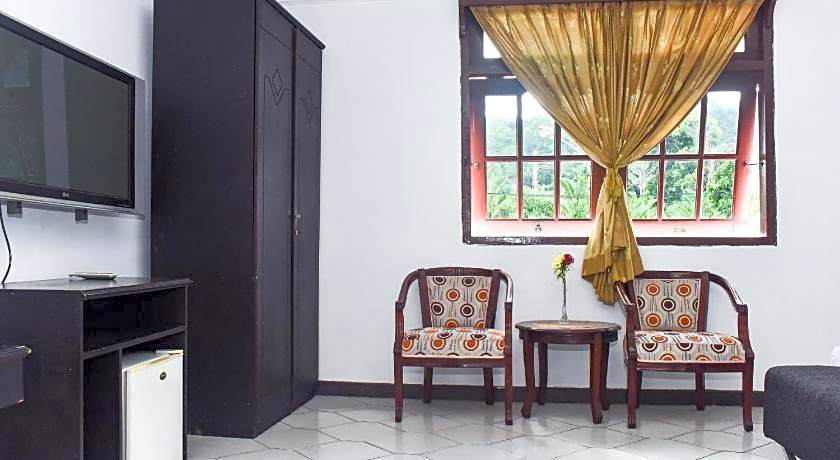 RedDoorz Plus @ Tirta Kencana Hotel