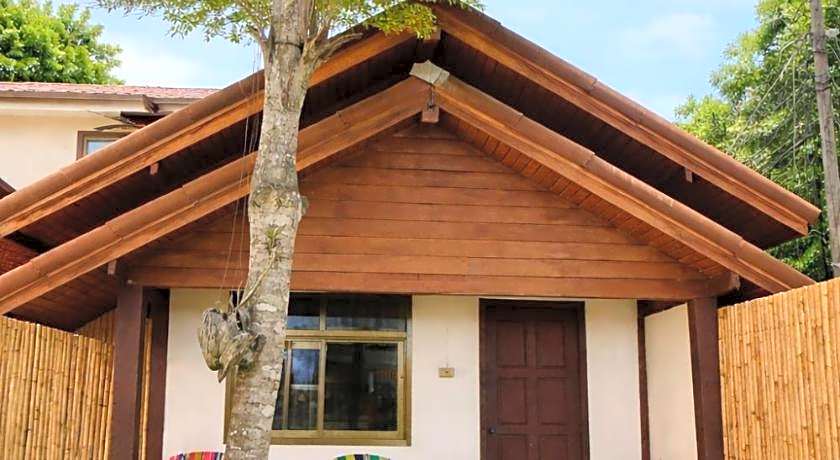 Lanta L.D. Beach Bungalows