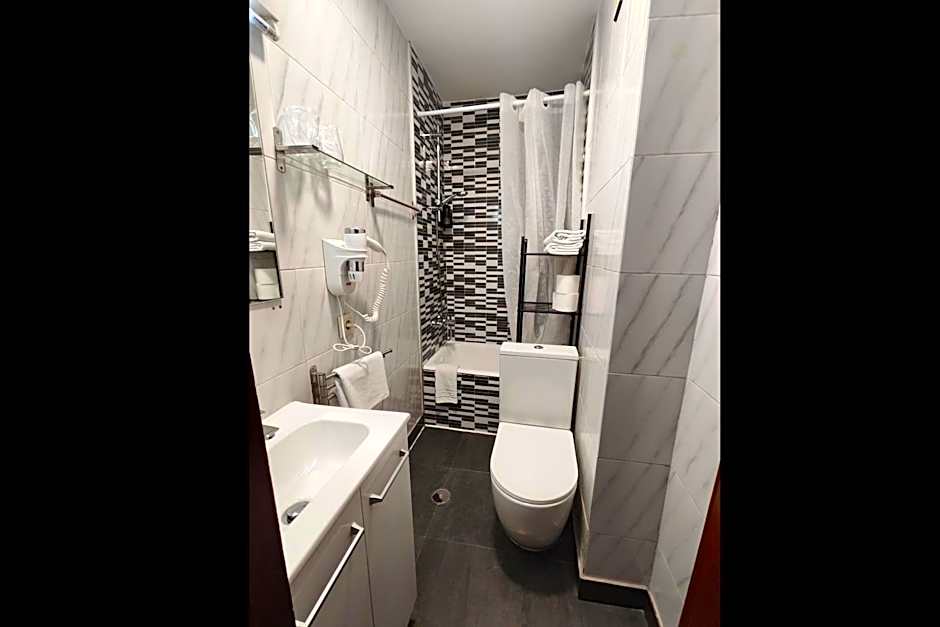 Hostal Cervantes