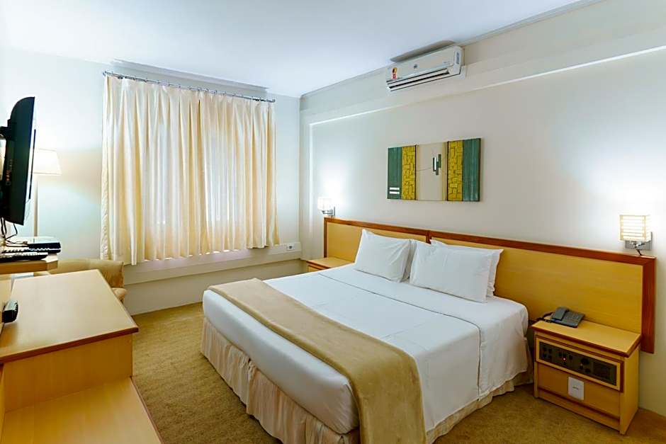 Hotel Augusta Boulevard