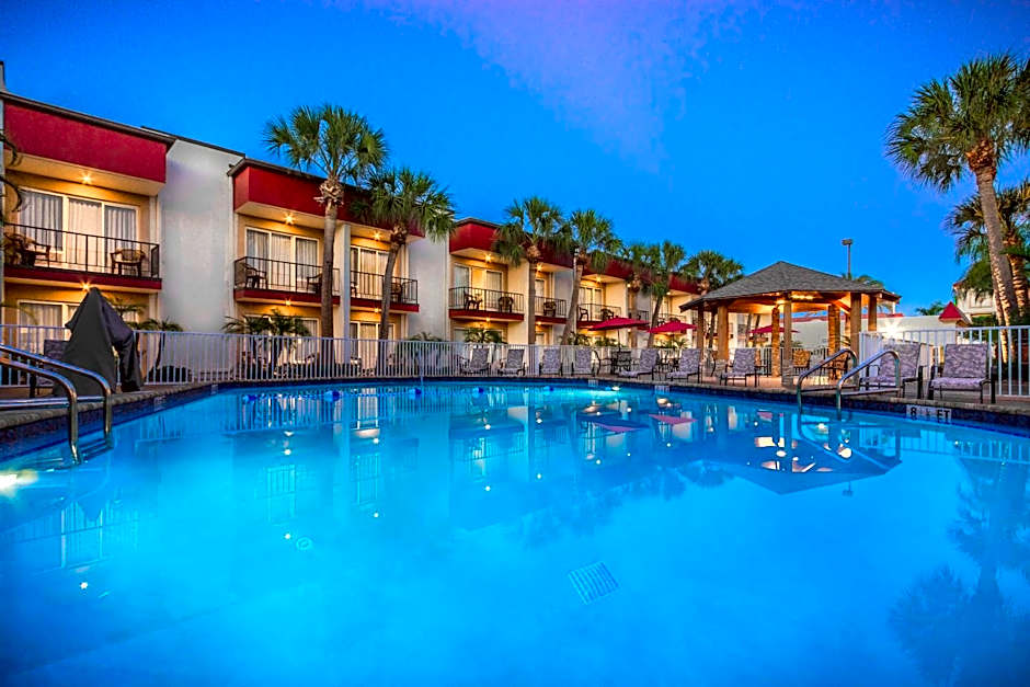 La Quinta Inn & Suites by Wyndham Clearwater Central