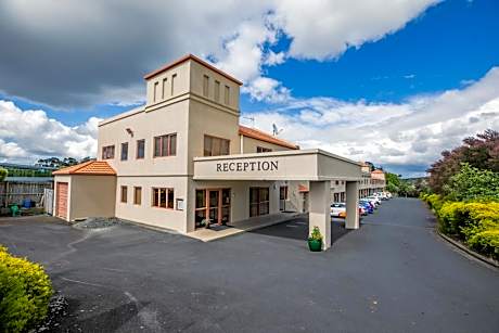 Albany Executive Motor Inn Limited