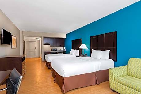 Queen Room with Two Queen Beds - Extended Mobility Accessible - Various Views - Non-Smoking