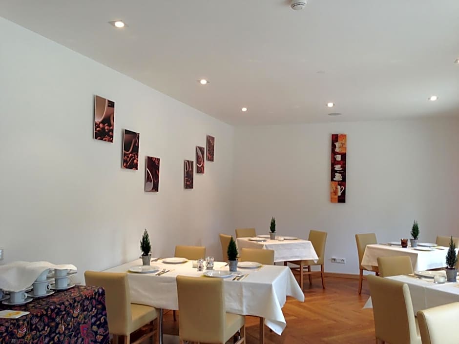 Hotel Destination 21