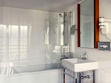 Classic Double or Twin Room