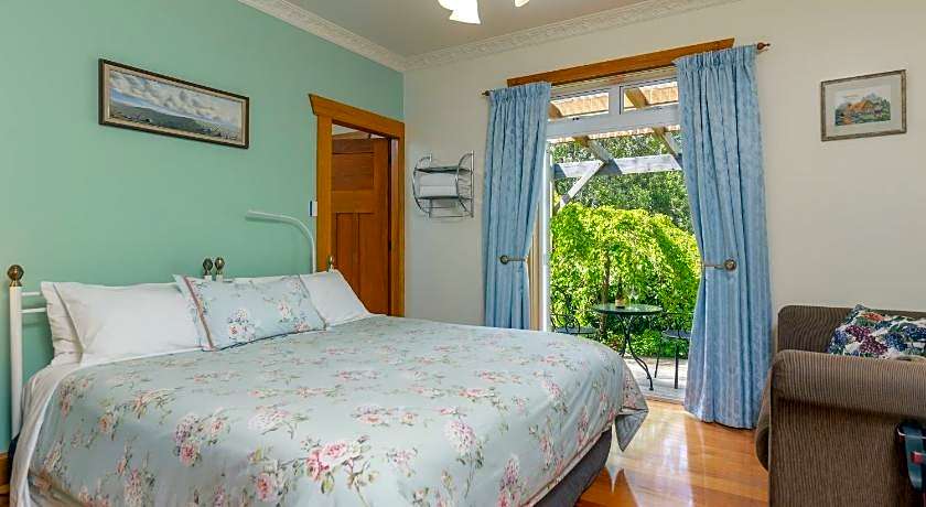 Olde Mill House Bed & Breakfast and Cycle Hire