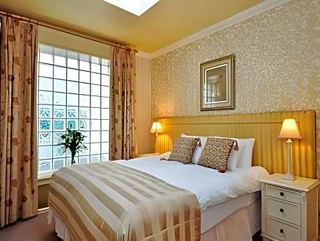 Double Room A - Non-Smoking