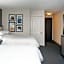 Sheraton Minneapolis West Hotel