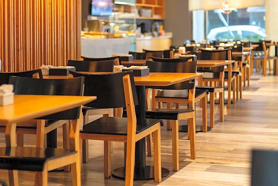 Dazzler by Wyndham Polo