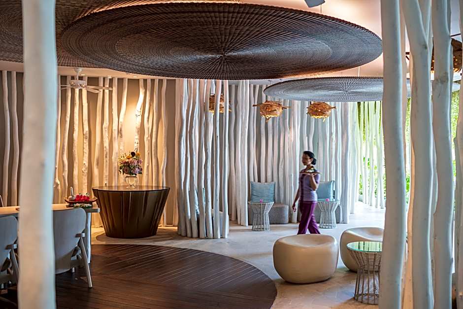 AYANA Komodo Waecicu Beach