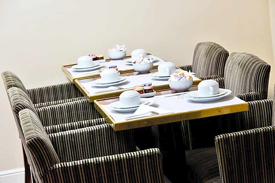 Golden Tulip Washington Opera