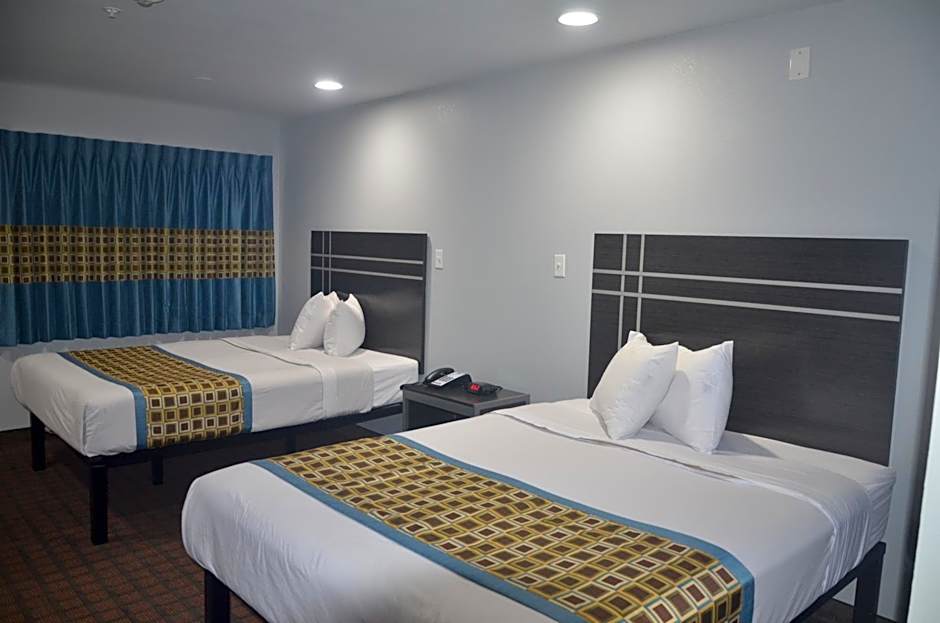 Travelers Inn