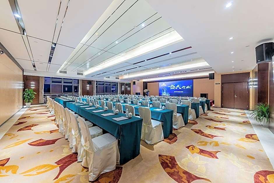 Days Hotel By Wyndham Chongqing Keyuan