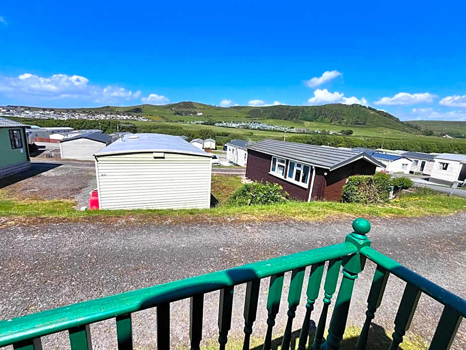 Van number 123 Beautiful Caravan sleeps 4