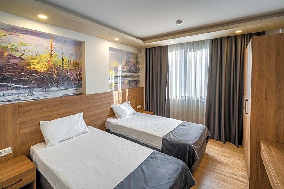 Golden World Suite Hotel