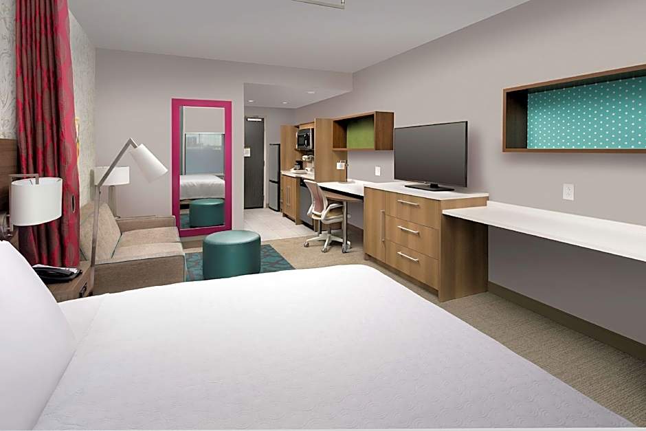 Photo 1 of 3 of Premium 1 King Bed, Accessible, Roll in Shower