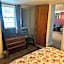 Claddagh Motel & Suites